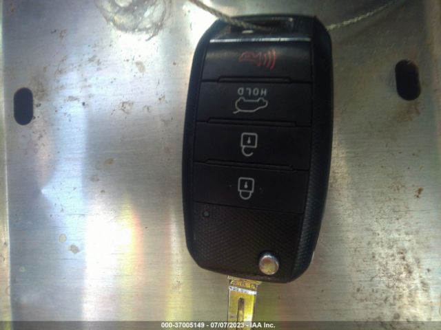 5XYKT4A67FG644625 KIA SORENTO LX