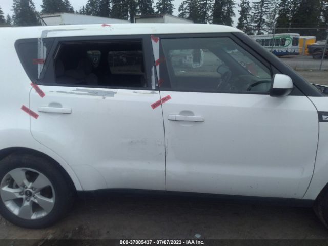 KNDJN2A26J7598301 KIA Soul Base