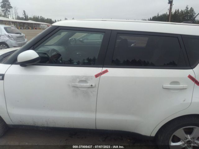 KNDJN2A26J7598301 KIA Soul Base