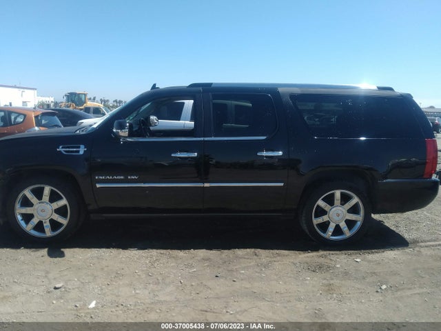 2013 CADILLAC ESCALADE ESV LUXURY VIN: 1GYS3HEF8DR167651