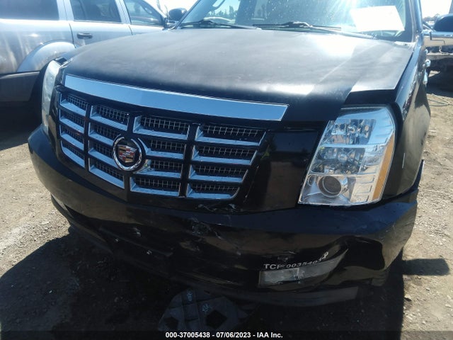 2013 CADILLAC ESCALADE ESV LUXURY VIN: 1GYS3HEF8DR167651