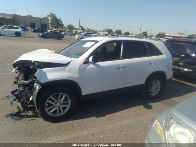 5XYKT3A63EG440221 KIA SORENTO LX