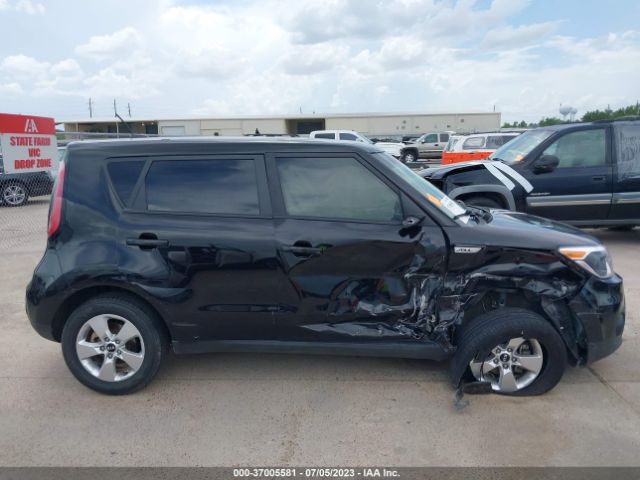 KNDJN2A26K7689215 KIA Soul Base