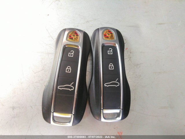 2019 Porsche Panamera, VIN: WP0AA2A74KL101052
