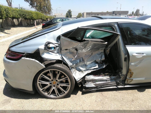 2019 Porsche Panamera, VIN: WP0AA2A74KL101052