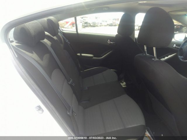 3KPFL4A79JE235364 KIA FORTE S