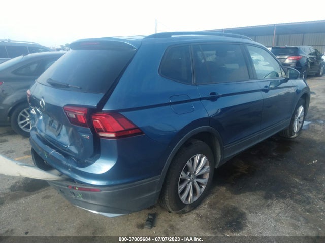3VV1B7AX6JM028615 Volkswagen TIGUAN S