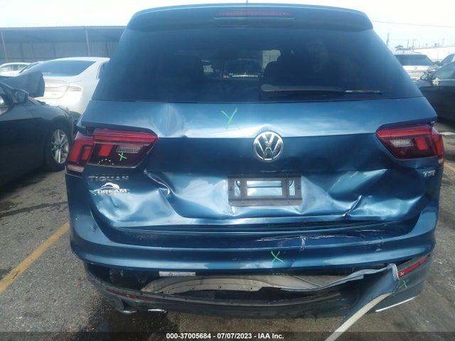 3VV1B7AX6JM028615 Volkswagen TIGUAN S