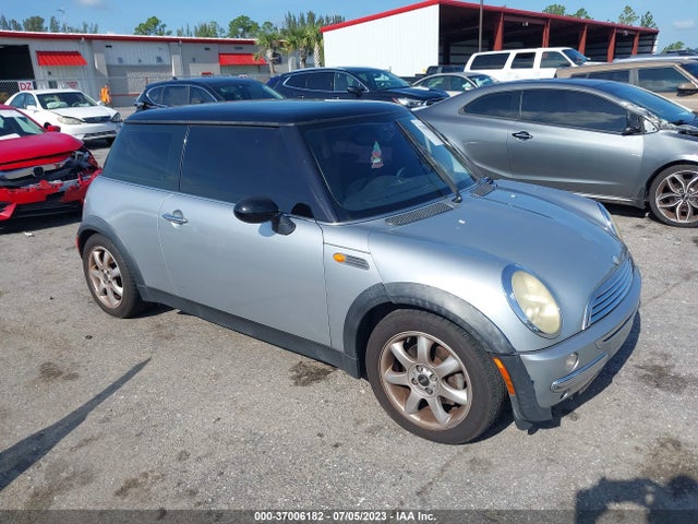 2005 MINI COOPER WMWRC33485TJ66476 Photo 0