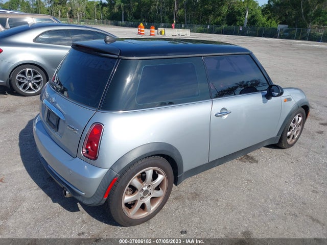 2005 MINI COOPER WMWRC33485TJ66476 Photo 3
