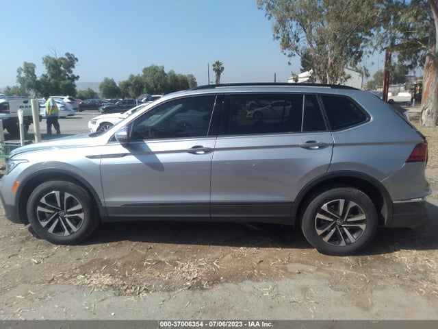 3VVRB7AX9PM072992 Volkswagen TIGUAN S