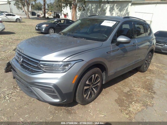 3VVRB7AX9PM072992 Volkswagen TIGUAN S