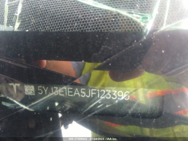 5YJ3E1EA5JF123396 Tesla Model 3 Mid Range/long Range