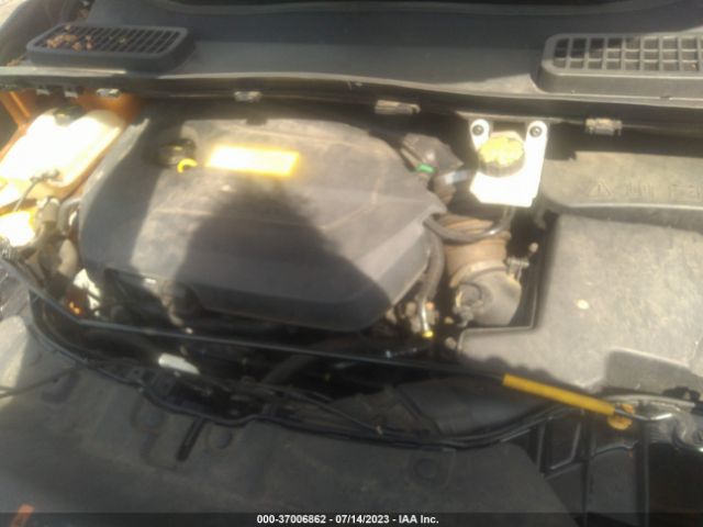 1FMCU9GX1GUA42099 Ford ESCAPE SE