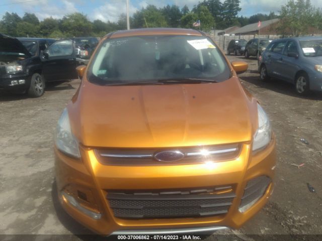 1FMCU9GX1GUA42099 Ford ESCAPE SE