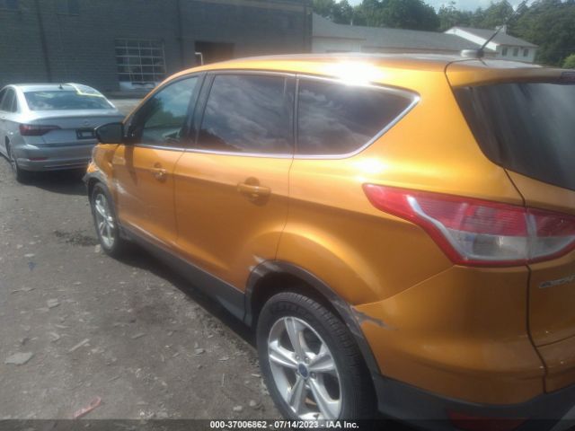 1FMCU9GX1GUA42099 Ford ESCAPE SE