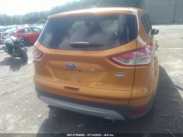 1FMCU9GX1GUA42099 Ford ESCAPE SE