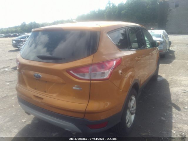 1FMCU9GX1GUA42099 Ford ESCAPE SE