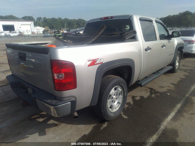 2008 CHEVROLET SILVERADO 1500 LT W/1LT VIN: 2GCEC13J181213207