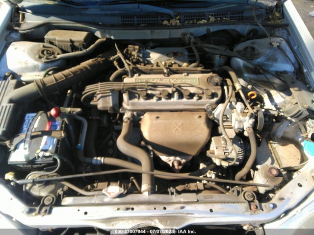 2000 HONDA ACCORD CPE LX VIN: 1HGCG3263YA023226