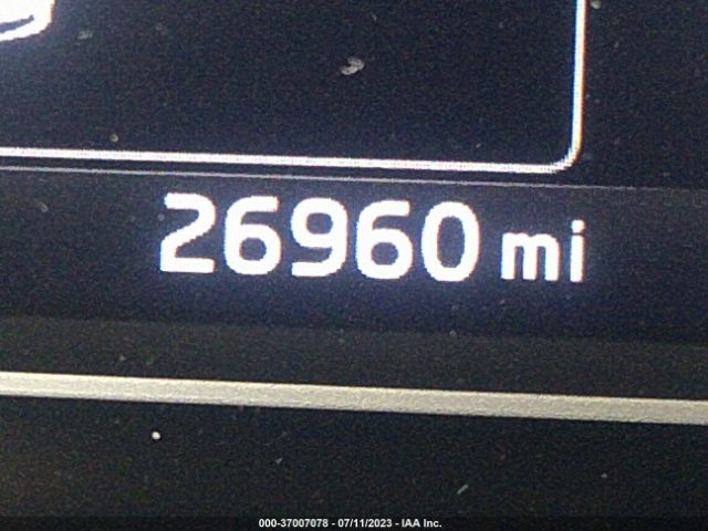 KNDCB3LC7K5263106 KIA NIRO LX