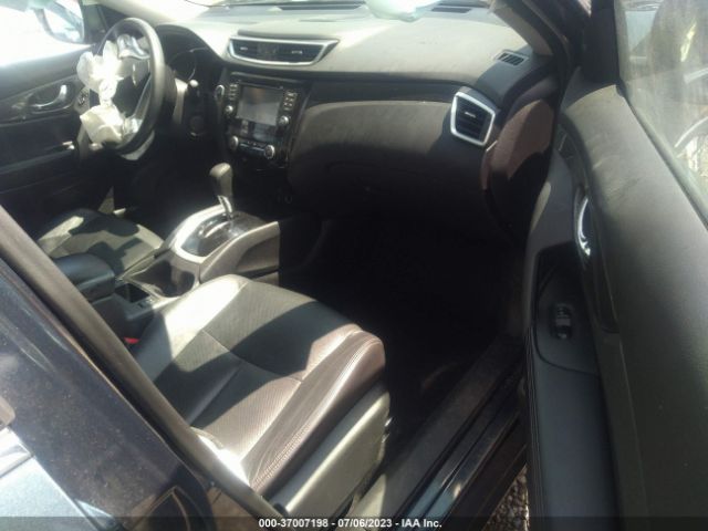 5N1AT2MV5FC846270 Nissan Rogue Sl