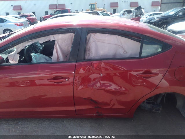 2018 HYUNDAI ELANTRA SEL VIN: 5NPD84LF0JH328816