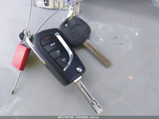 JTDEPRAE8LJ060512 Toyota COROLLA LE