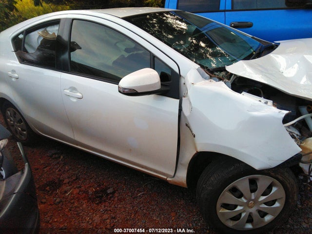 Toyota Prius C One/three/two/four 2014 JTDKDTB35E1571930 Image 6