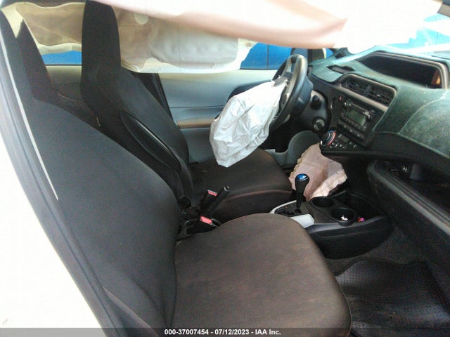 Toyota Prius C One/three/two/four 2014 JTDKDTB35E1571930 Image 12