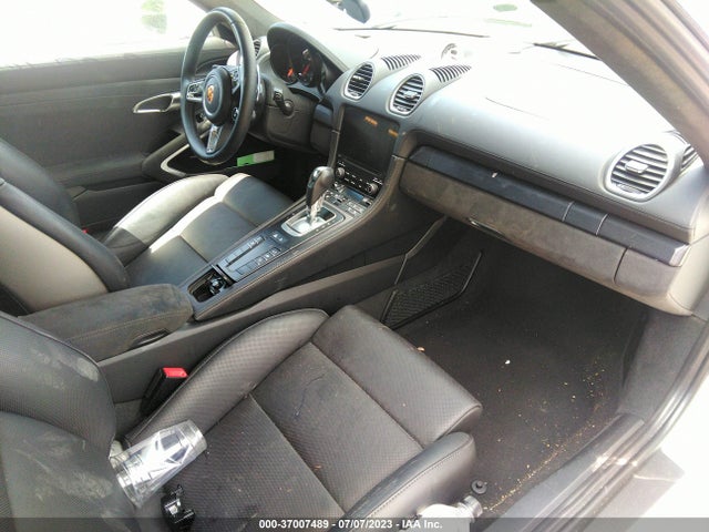 2022 Porsche 718, VIN: WP0AD2A86NS268524