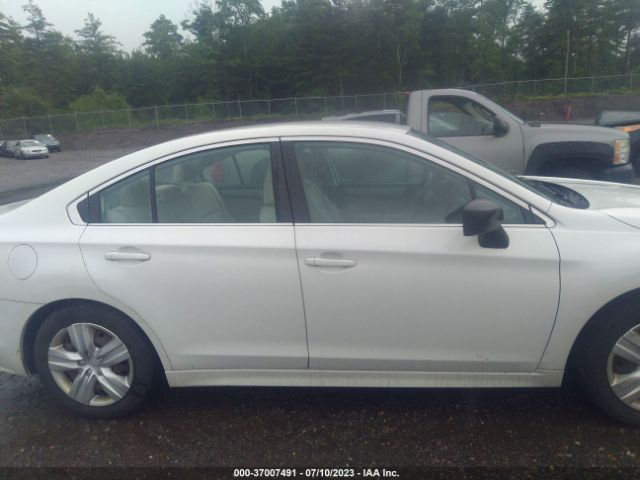 4S3BNAA68G3015079 Subaru Legacy 2.5i