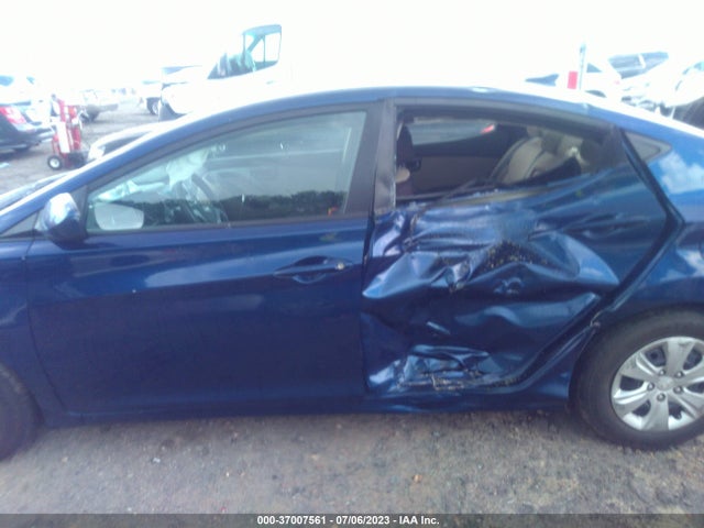 Hyundai ELANTRA SE 2016 5NPDH4AE5GH742936 Image 15