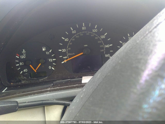 2002 MERCEDES-BENZ CLK-CLASS VIN: WDBLK65G92T108388