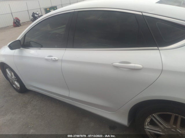 1C3CCCAB3FN501907 Chrysler 200 Limited
