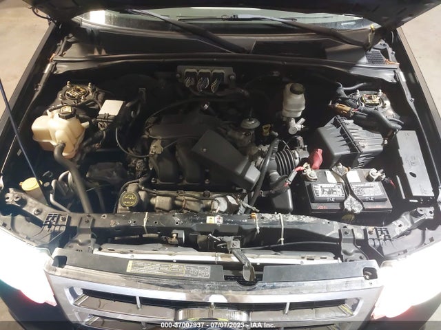 2008 FORD ESCAPE XLT VIN: 1FMCU93158KA42122