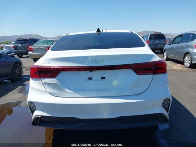 3KPF24AD9PE552367 KIA Forte Lxs