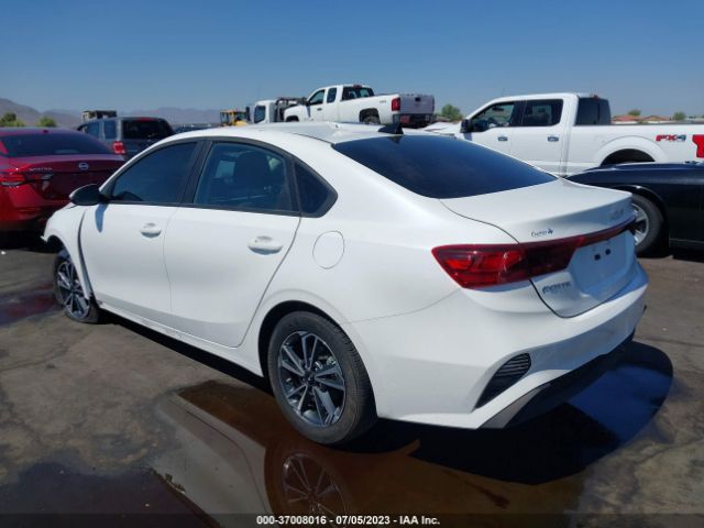 3KPF24AD9PE552367 KIA Forte Lxs
