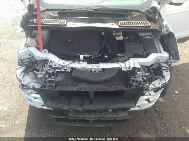 1FMCU9GD1JUC53882 Ford ESCAPE SE