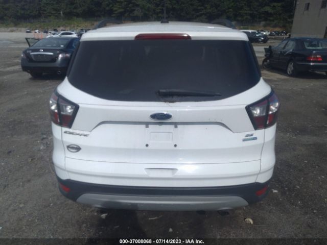 1FMCU9GD1JUC53882 Ford ESCAPE SE