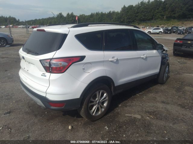 1FMCU9GD1JUC53882 Ford ESCAPE SE
