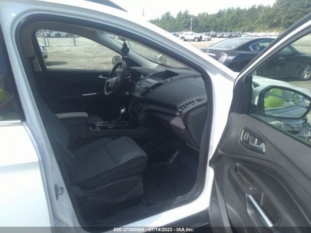 1FMCU9GD1JUC53882 Ford ESCAPE SE