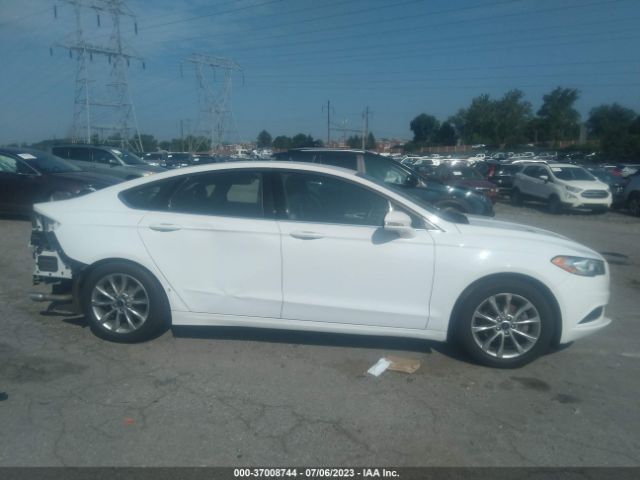 3FA6P0H79HR371747 Ford FUSION SE