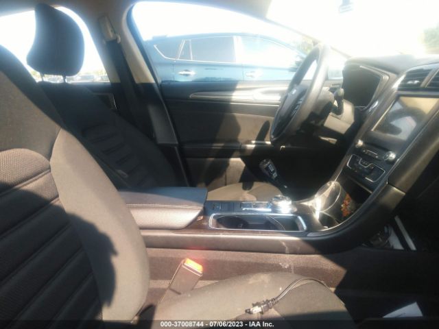 3FA6P0H79HR371747 Ford FUSION SE