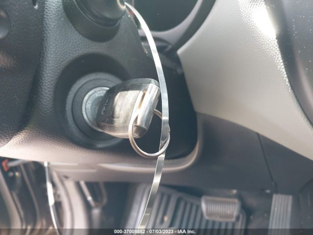KNDJP3A55E7017743 KIA SOUL +