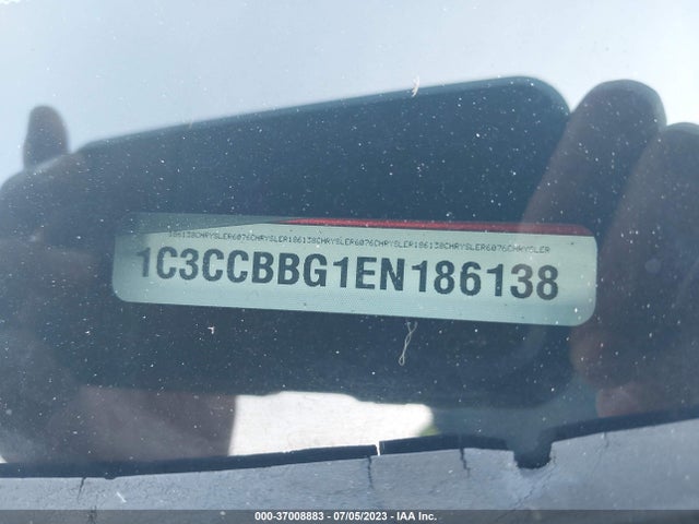1C3CCBBG1EN186138 Chrysler 200 Touring