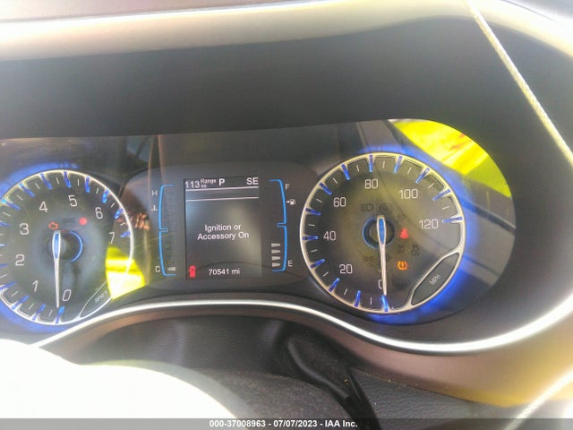 2C4RC1BG8HR705225 Chrysler Pacifica Touring-l