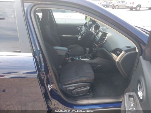 1C4PJMCS8GW133452 Jeep Cherokee Latitude
