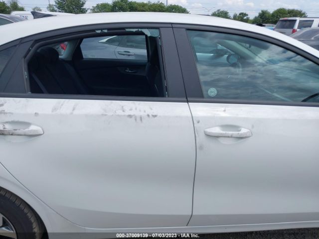3KPF24AD5ME349200 KIA Forte Lxs