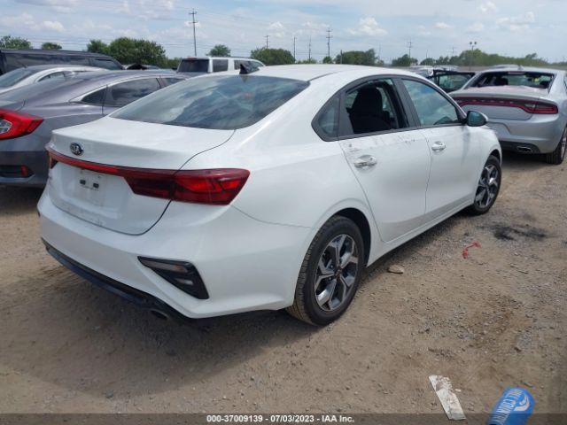 3KPF24AD5ME349200 KIA Forte Lxs